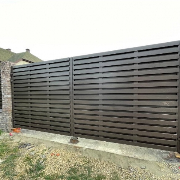 Распашные въездные ворота Prestige Алютех