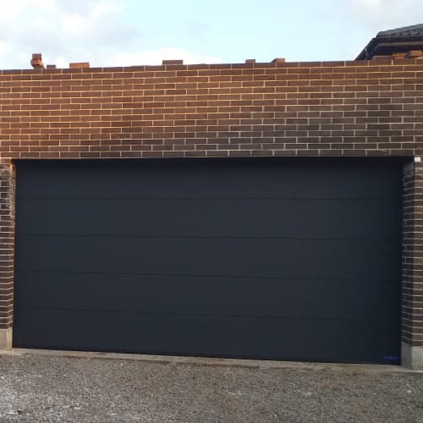 Секционные гаражные ворота Hormann LPU 42